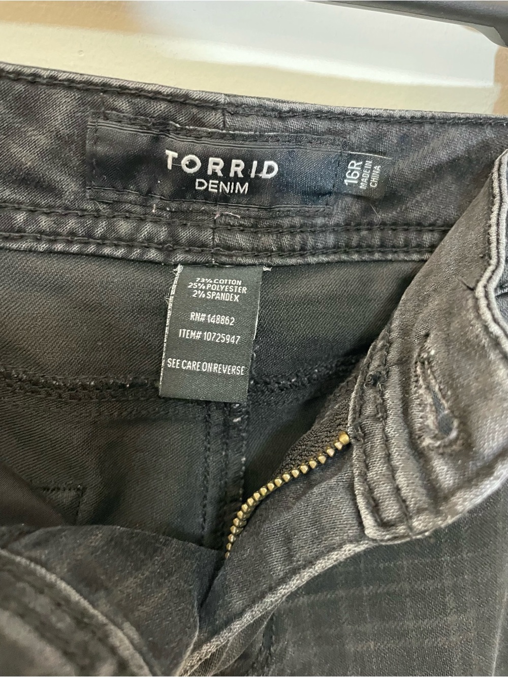 Thrashed Torrid Plaid Grey Jeans Sz 16R - Picture 3 of 7